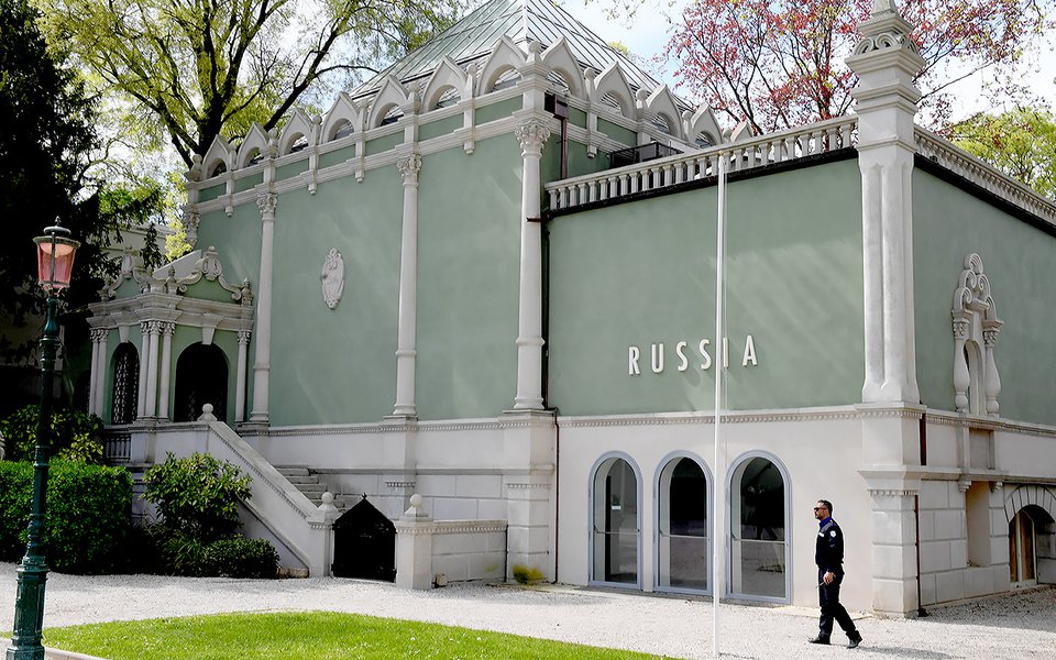 Биеннале в Венеции может недосчитаться €2 млн из-за участия РФ