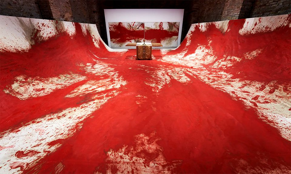 Инсталляция, посвященная 20-й художественной акции Германа Нитча. Венеция. Фото: Сourtesy Zuecca Project Space