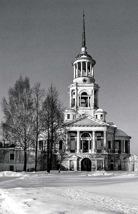 Николай Львов. Надвратная церковь с колокольней. 1804–1811.Борисоглебский монастырь, Торжок