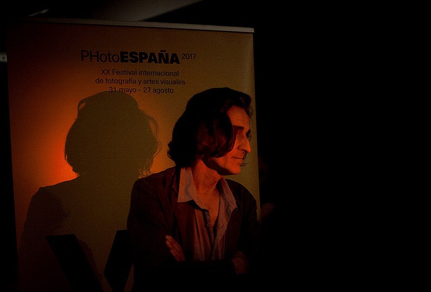 Пауло Нозолино на открытии своей выставки «Загруженное солнце». Фото: Елена Авдеева