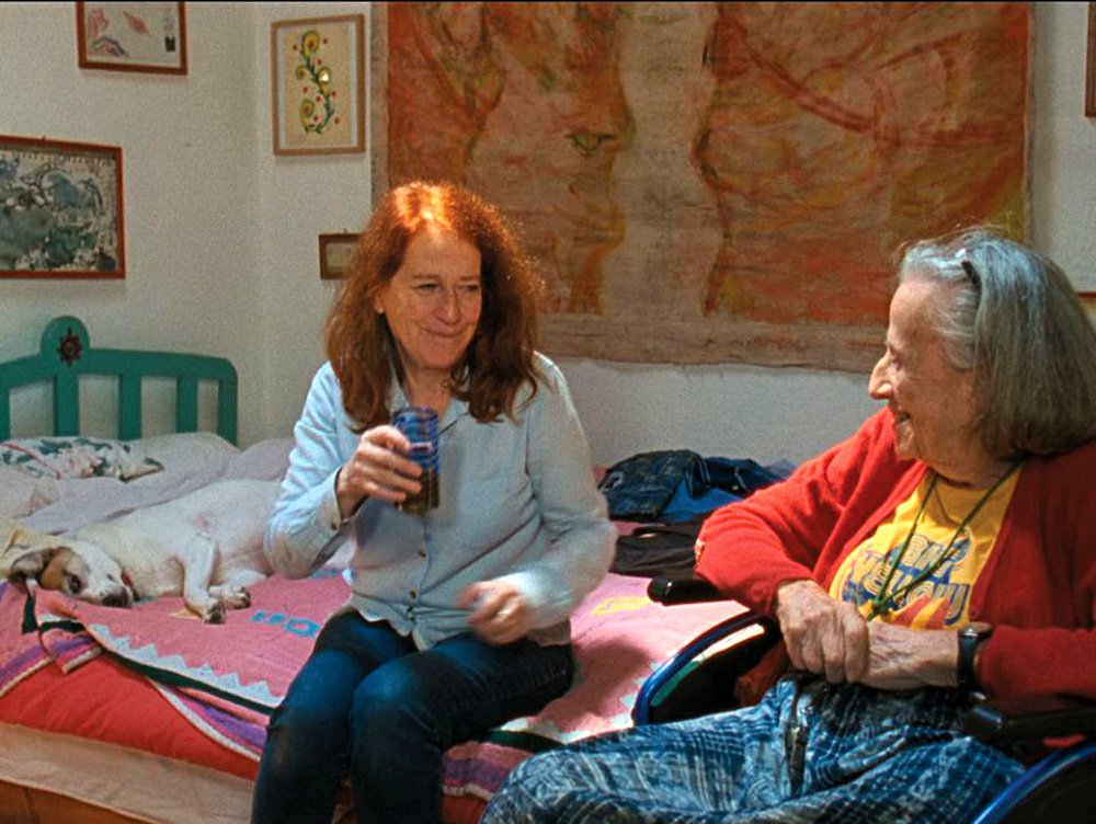 Кадр из фильма «В саду Вивиан» (2017) Розалинд Нашашиби. Фото: Emma Dalesman and Rosalind Nashashibi, Produced by Kate Parker, Tate