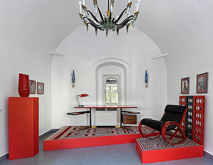 Выставка «Gio Ponti & Amici. Легенды итальянского дизайна» в галерее Mirra. Фото: Анна Темерина