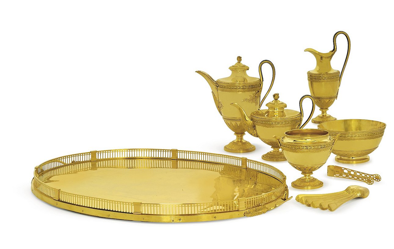 Чайный и кофейный сервиз из двухцветного золота. Клеймо Ивара-Венфельда Буха, Санкт-Петербург, 1799 год / Courtesy of Christie'
