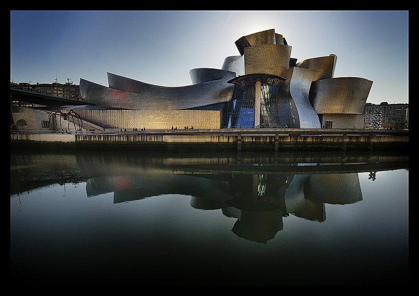 Музей Гуггенхайма в Бильбао. Фото: Guggenheim museum Bilbao