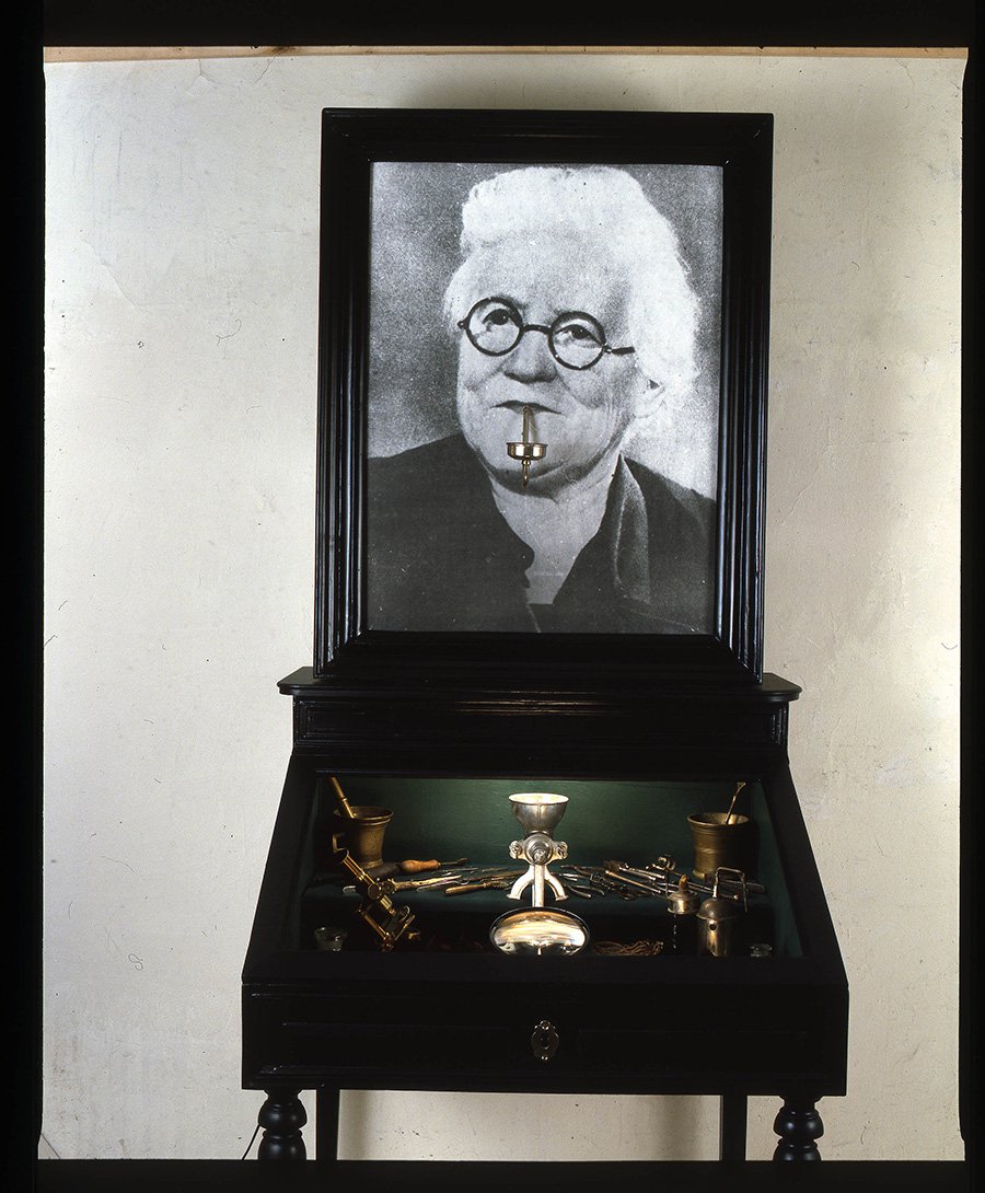 Елена Елагина. «Лаборатория великого делания». 1996. Фото: Московский музей современного искусства/Елена Елагина, Игорь Макаревич