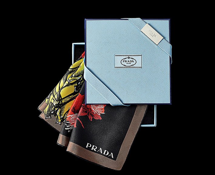 Prada. Шелковый платок. Фото: Prada