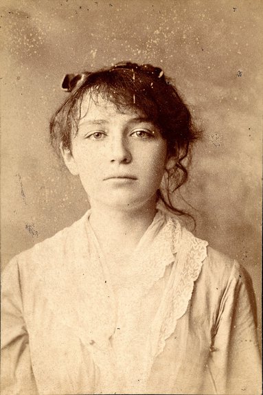 Камилла Клодель в 1884 г. Фото из архива Музея Родена в Париже © Musée Rodin, Pari