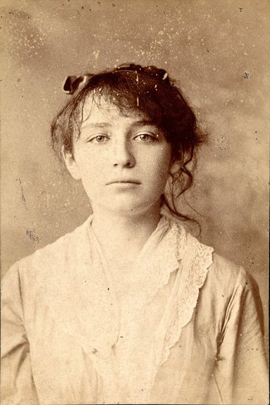 Камилла Клодель в 1884 г. Фото из архива Музея Родена в Париже © Musée Rodin, Pari