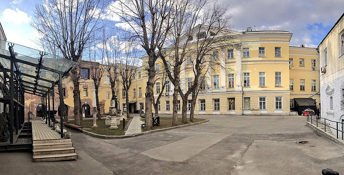Внутренний дворик Музея архитектуры. Фото: Государственный музей архитектуры им. А. В. Щусева