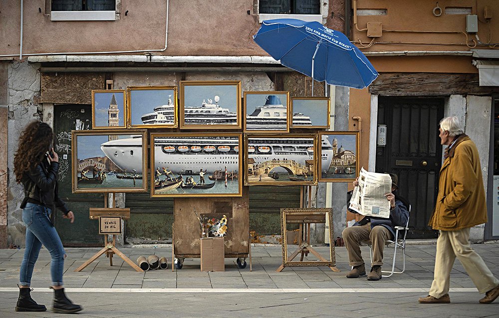 Бэнкси. «Венеция в нефти». 2019. Полиптих из 9 картин был выставлен в Венеции во время Биеннале. Фото: Banksy.co.uk