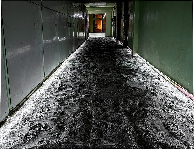 Искусственная грязь была создана группой Recycle для 5-й Уральской индустриальной биеннале. Фото: 5th Ural Biennial/Litvinov
