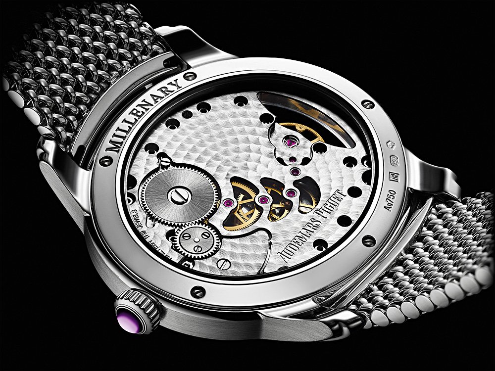 Часы Millenary из белого золота с бриллиантами и розовым сапфиром. Фото: Audemars Piguet