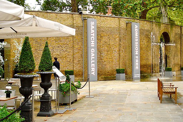 Фасад лондонской галереи Saatchi Gallery. Фото: Alexandra D. Foster