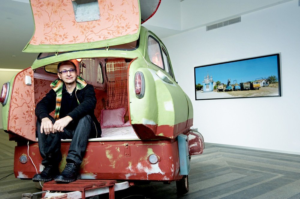 Сергей Братков на своей выставке в PinchukArtCentre. Фото: Сергей Ильин