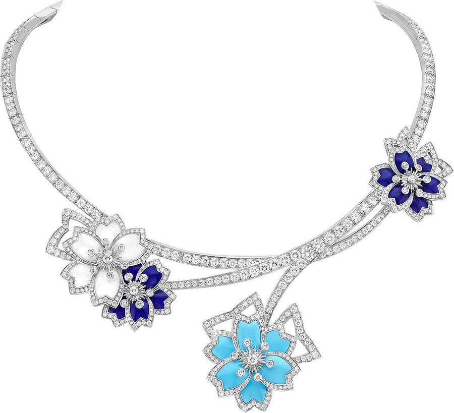 Колье из коллекции Hellebore. Фото: Van Cleef & Arpel