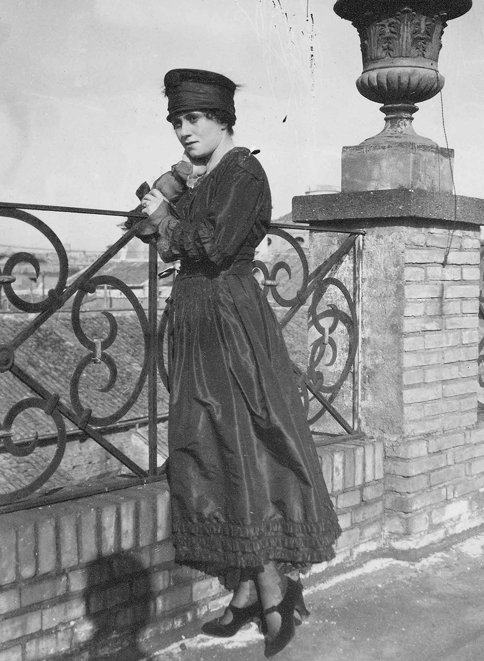 Ольга Хохлова в 1917 г. © Fundació Museu Picasso, Barcelona