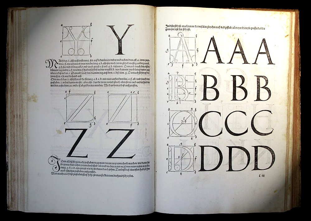 Альбрехт Дюрер (1471–1528). «Наставление к измерению циркулем и линейкой линий, плоскостей и объемных тел, составленное Альбрехтом Дюрером и напечатанное с относящимися сюда рисунками на пользу всем любителям искусства в 1525 году». Издано в Нюрнберге в 1525 году печатником Иеронимом Андреасом. Фото: РГБ