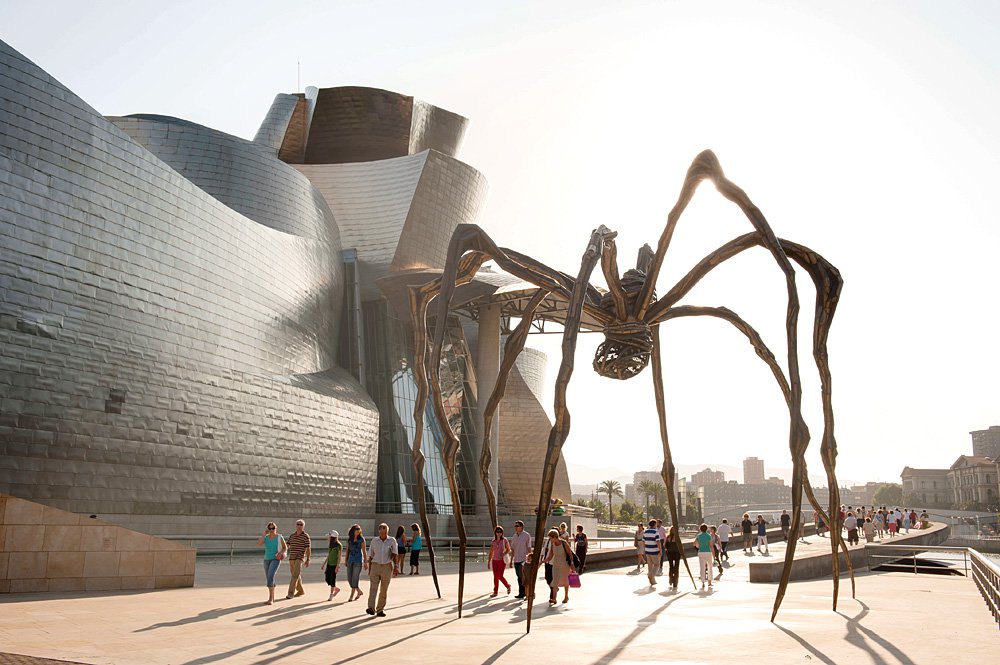 «Паук» Луиз Буржуа перед Музеем Гуггенхайма в Бильбао. Фото: Guggenheim Bilbao