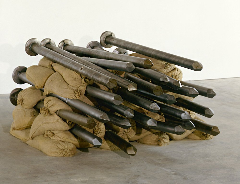 Гюнтер Юккер. «Баррикада». 1968–1969. Photo: Nic Tenwiggenhorn © Günther Uecker, VG Bild-Kunst, Bonn 2016