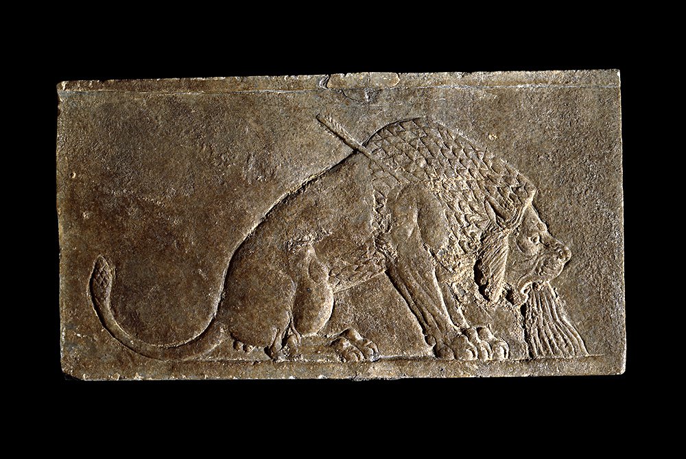 Фрагмент настенного рельефа: умирающий лев. Северный дворец Ашшурбанапала в Ниневии. VII в. до н.э. Фото: Государственный Эрмитаж