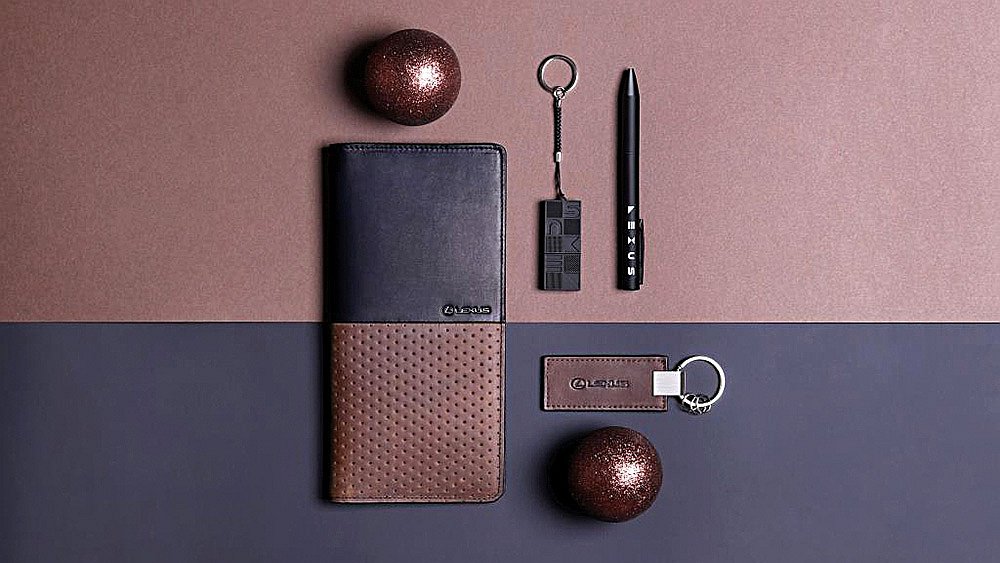 Аксессуары Lexus Boutique из серии YET collectio