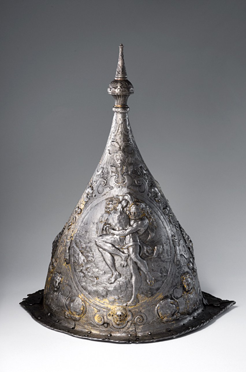 Шлем. Западная Европа, после 1563 – до 1590г. (?) Железо, чеканка, травление, клепка. Фото: Музеи Московского Кремля