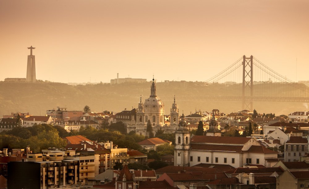 Вид на Лиссабон из окон отеля
