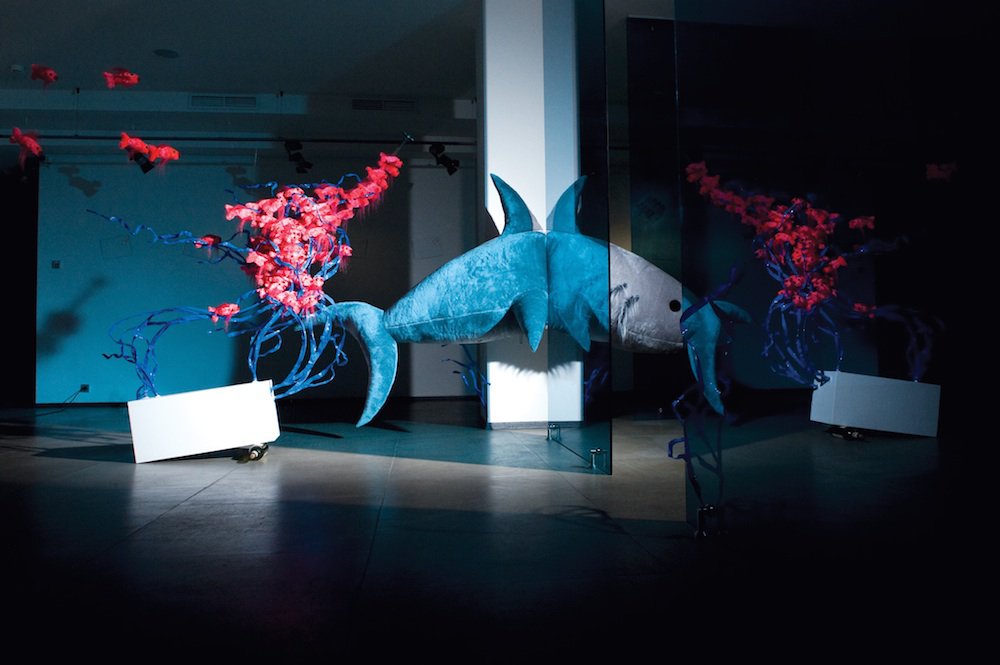 Инстал­ля­ция Ростана Тавасиева «Океан. На дне 3D»