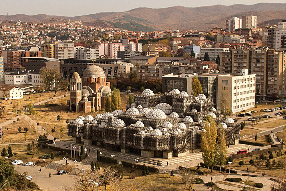 Национальная библиотека Косова в Приштине. Фото: Ferdi Limani/Manifesta 14