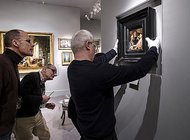 На обновившей стиль ярмарке TEFAF спросом пользуются работы малого формата