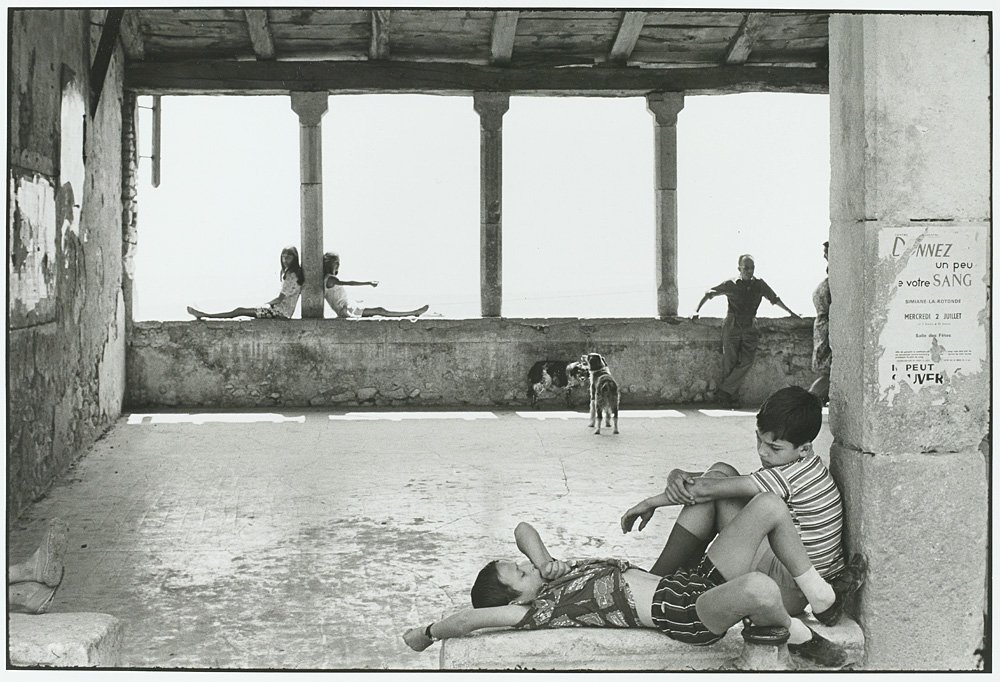Анри Картье-Брессон. «Симиан-ла-Ротонда, Франция, 1969 г.». 1973. Серебряно-желатиновая печать. Фото: Fondation Henri Cartier-Bresson/Magnum Photo