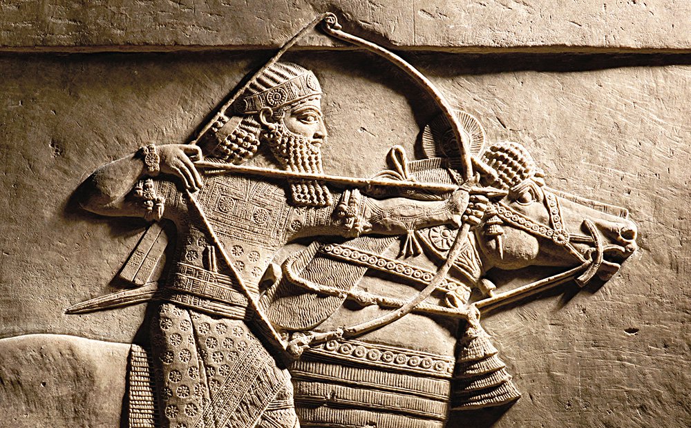 «Ашшурбанапал верхом на коне во время охоты на львов». Ассирийский рельеф. Фото: Британский музей