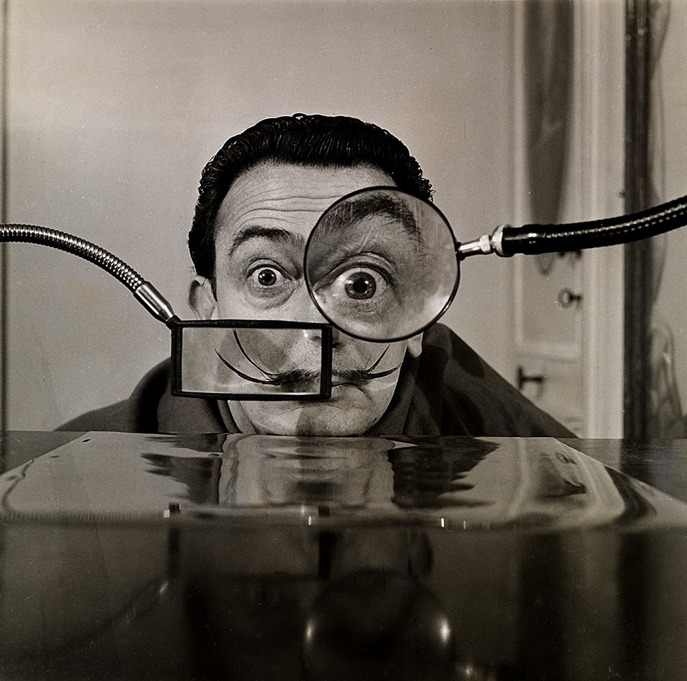 Cальвадор Дали для  Paris Match. Фото:  Wally Rizzo. (Collection Gala-Salvador Dalí Foundation)
