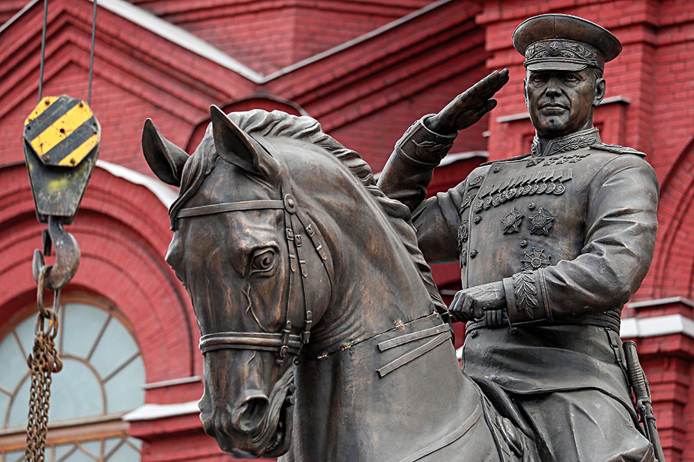 Новая версия памятника маршалу Георгию Жукову. Фото: Гавриил Григоров/ТАСС