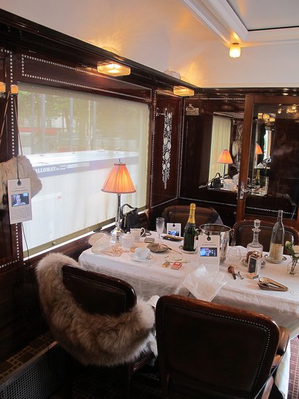 Интерьеры поезда на выставке Il était une fois l’Orient Express. Париж, 2013 г. Фото: Алексей Тарханов