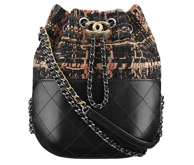 Сумка Chanel из кожи и твида из новой круизной коллекции. Фото: Chanel
