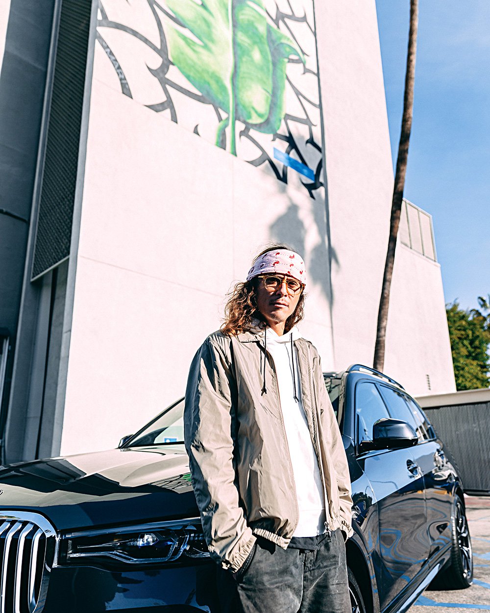 Уличный художник из Лос-Анджелеса Спенсер Мар Гилберт представил новые работы в рамках арт-тура на BMW X7