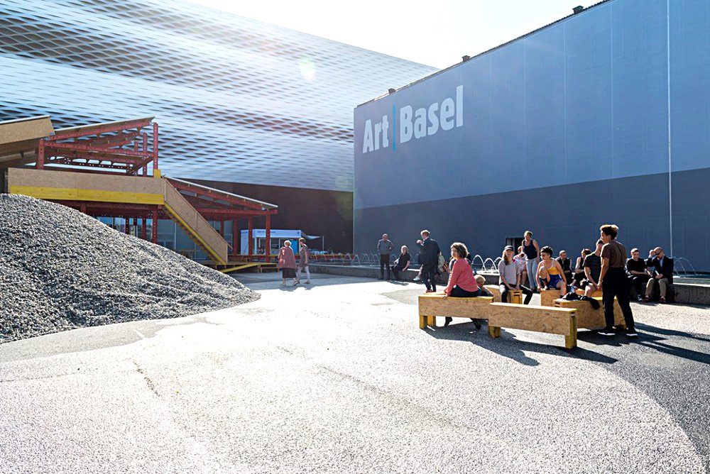 Ярмарку Art Basel не смущает уход арт-рынка из реального пространство. Фото:  Courtesy of Art Basel