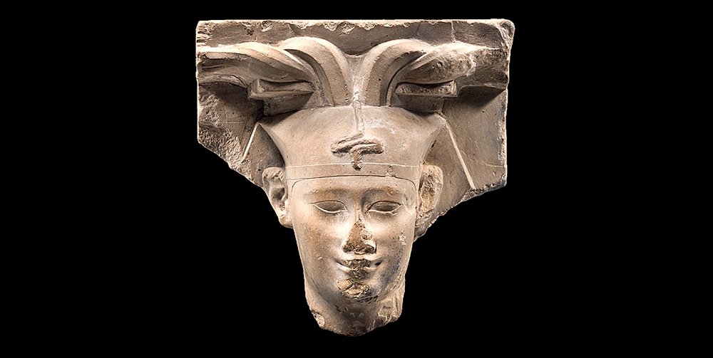 Голова фараона в немесе. Египет. 330–30 до н.э. Галерея David Ghezelbash Archéologie