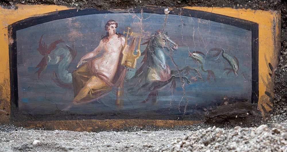 Фреска с нереидой на коне. Помпеи. I в. н.э. Фото: Gédéon Programme