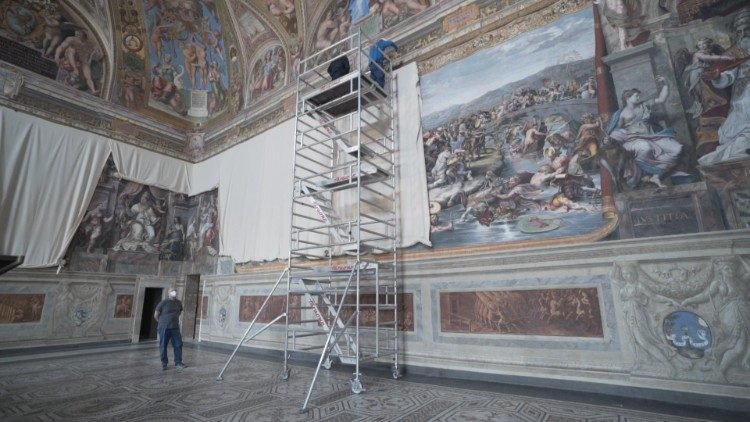 В Музеях Ватикана завершена реставрация последней работы Рафаэля — росписей в зале Константина. Фото: Vatican Museum