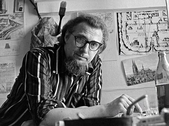 Евгений Нутович в мастерской  Владимира Немухина на 3-ей Тверской-Ямской улице. 1977 год. Courtesy of NCCA