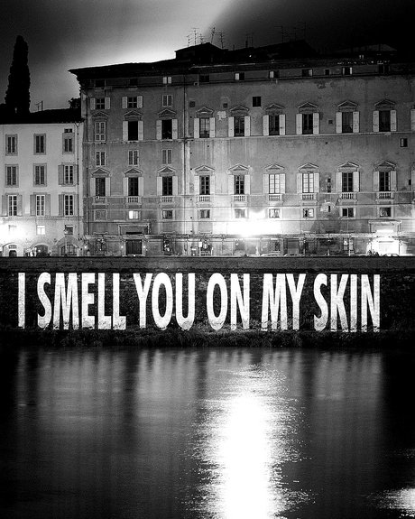Из серии «Проекции». 1996. Флоренция. Фото: Edd Horder, Jenny Holzer/Art Resource, NY