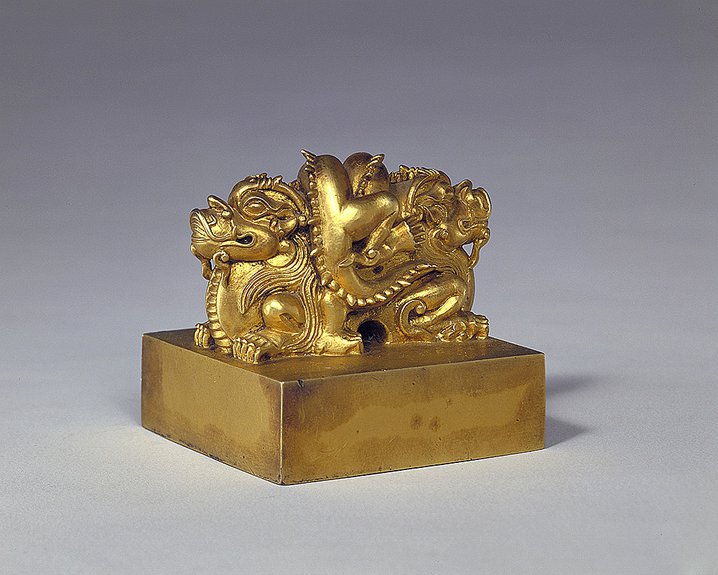Золотая печать. Китай. Фото: Marian Gérard, Cartier Collection © Cartier