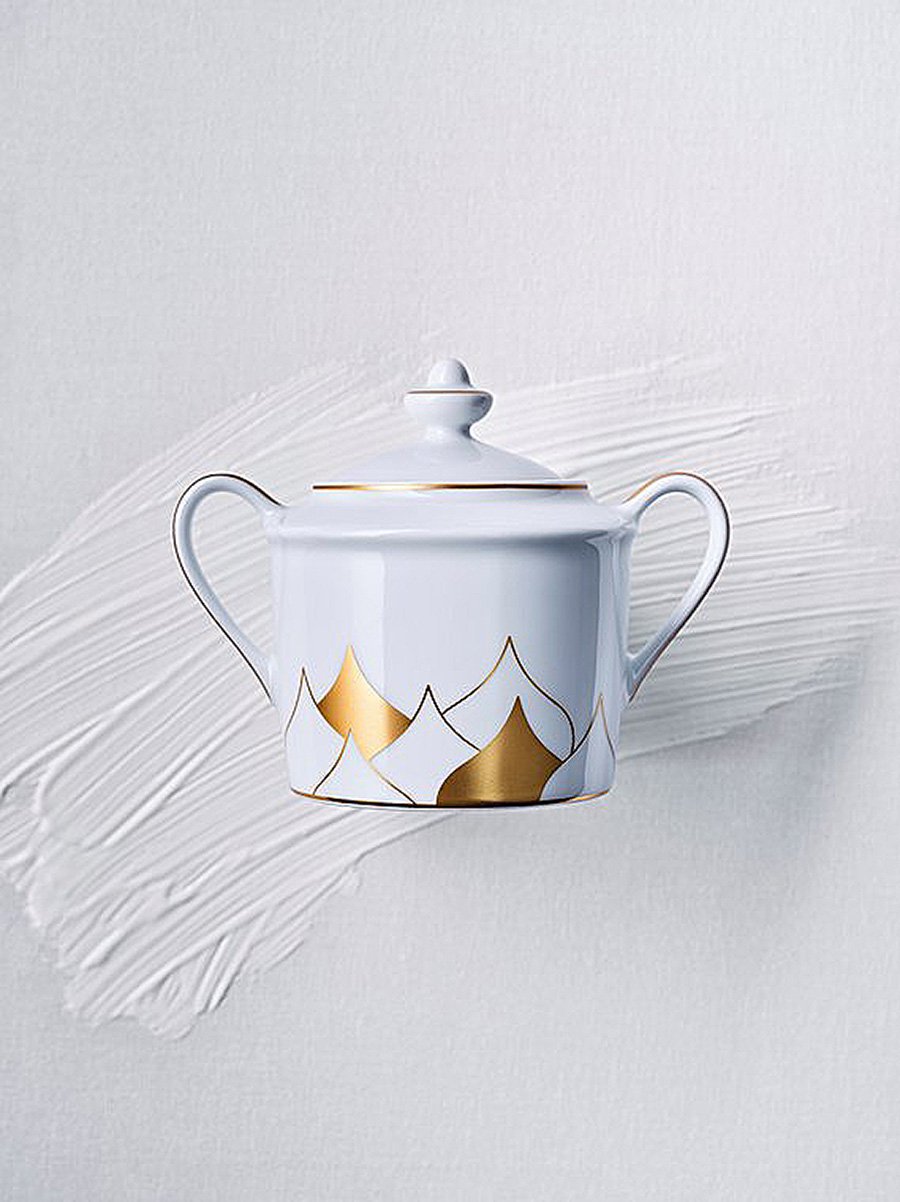 Чайный сервиз — еще один яркий пример креативной стратегии бренда. Фото: Cartier