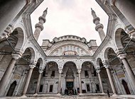 Нуросмание, великая мечеть с барочными формами