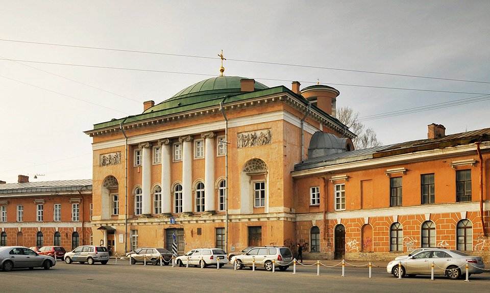 На петербургской церкви Спаса Нерукотворного Образа, где отпевали Андрея Митрохина, планируется установить мемориальную табличку в память о нем.  Фото:  Александр Алексеев/Фотобанк Лори