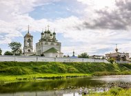 Мстёра, белый город над черной водой: три века ремесла