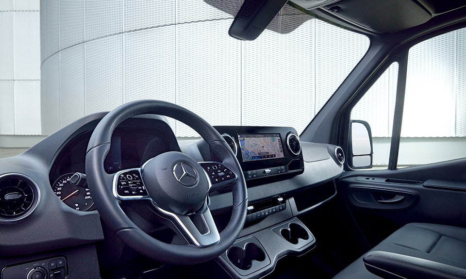 Салон фургона Mercedes-Benz Sprinter. Фото: Mercedes-Benz