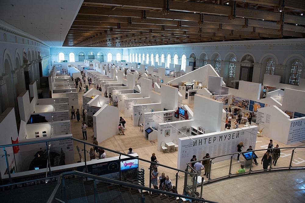 Выставочный зал манеж выставки. Выставочный зал манеж спб выставки. Манеж выставки. Центральный выставочный зал манеж. Центральный выставочный зал манеж спб.